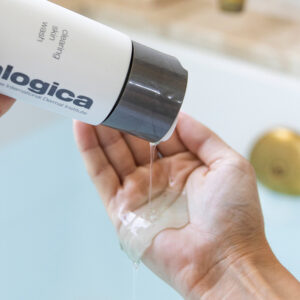 Alternative view of Clearing Skin Wash