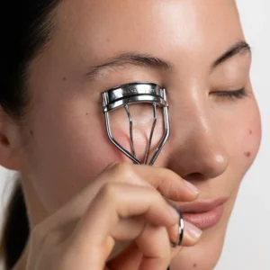 Alternative view of SANZI - EYELASH CURLER